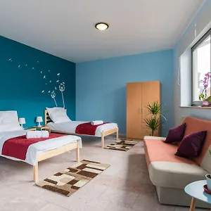 https://zen-house.inbudapesthotels.com