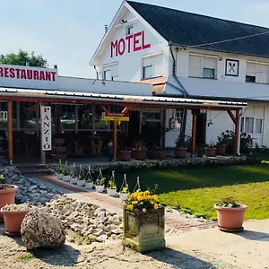 https://rozsas-motel.hotels-hajduszoboszlo-hungary.com
